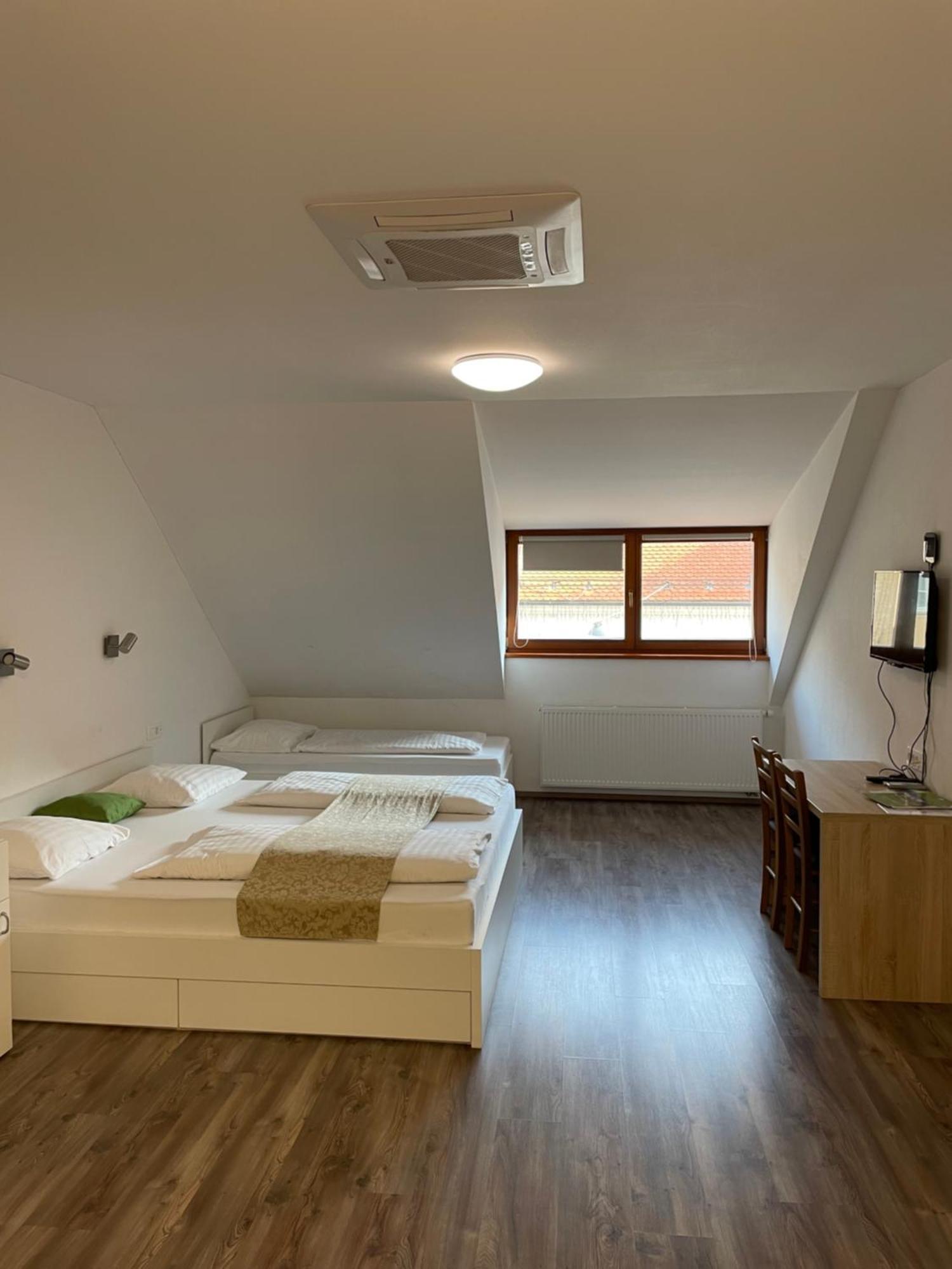 Guesthouse Stari Mayr Kranj Bagian luar foto